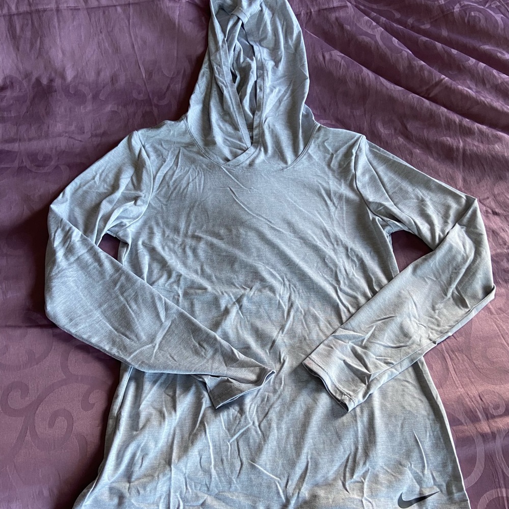 Nike dryfit long sleeve with hood in light grey